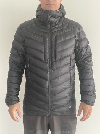 Mammut Daunenjacke schwarz Grösse S, gebrauchter Zustand