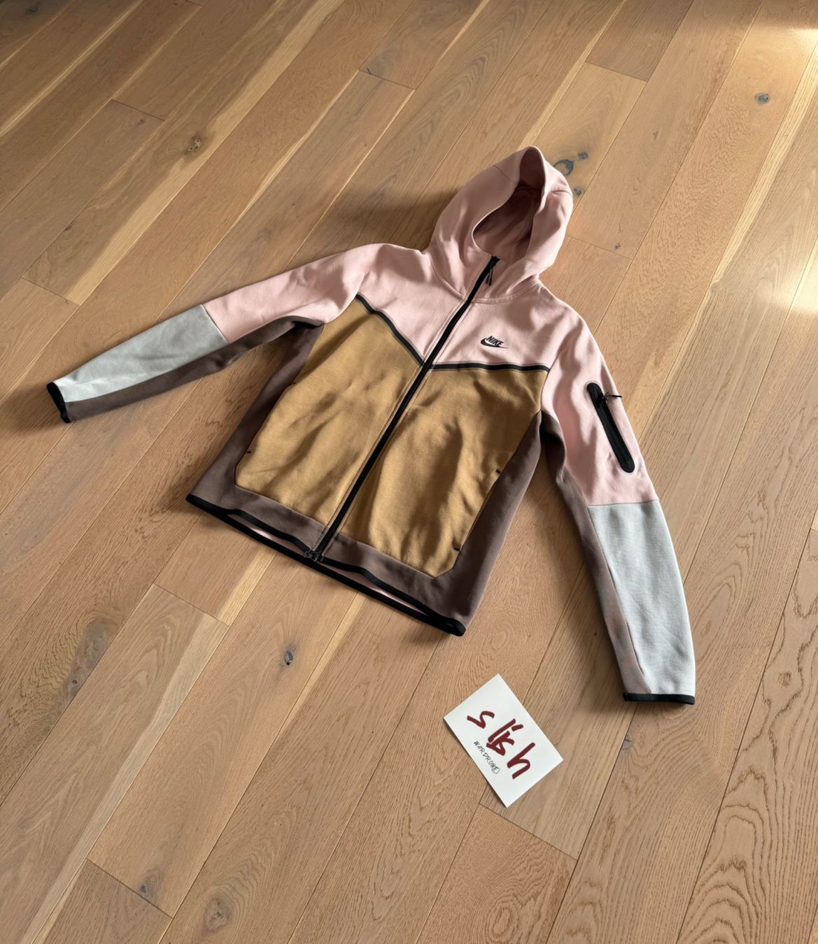 Nike Giacche: Nike Tech Fleece – Usato da La Chaux-de-Fonds venduto da slishwardrobe 1