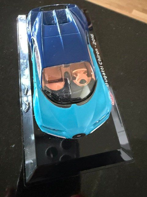 Bugatti Modellini d'auto: Bugatti Chiron seit 2016 hellblau / dunkelblau 1:43 Altaya – Usato da Wabern venduto da adamovski 2