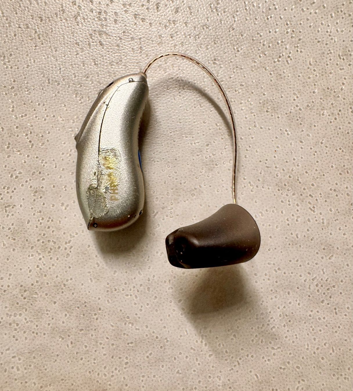 Phonak Attrezzature mediche: Phonak Audéo L30 R Hörgerät Links – Usato da Hermetschwil-Staffeln venduto da Sigmund57 4