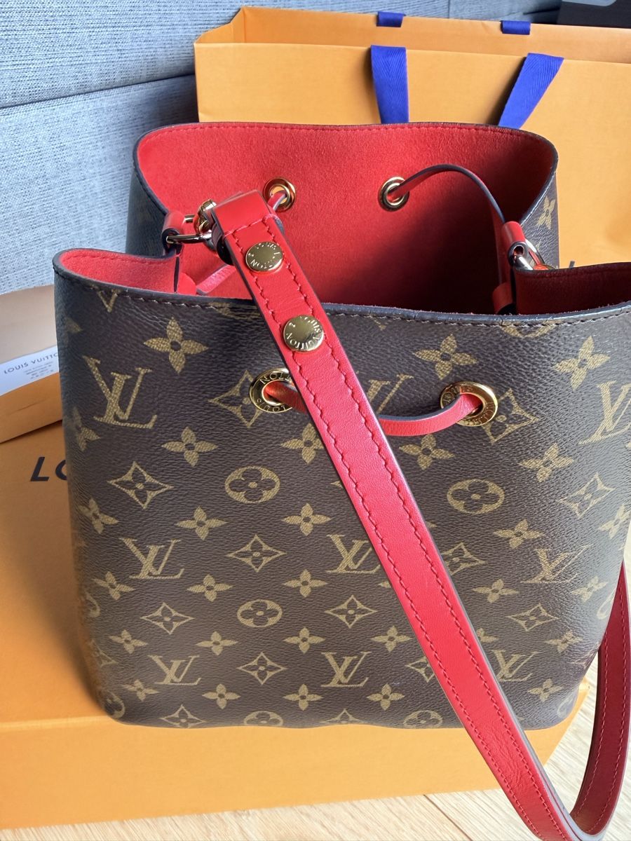 Louis Vuitton Borse da donna: Louis Vuitton NéoNoé MM Monogram - iconic handbag! – Usato da Thalwil venduto da 28rainbow 1
