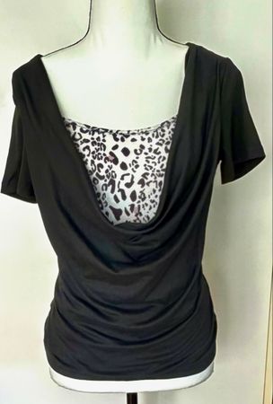 Damen T-Shirt schwarz mit Leo-Einsatz Grösse S neu