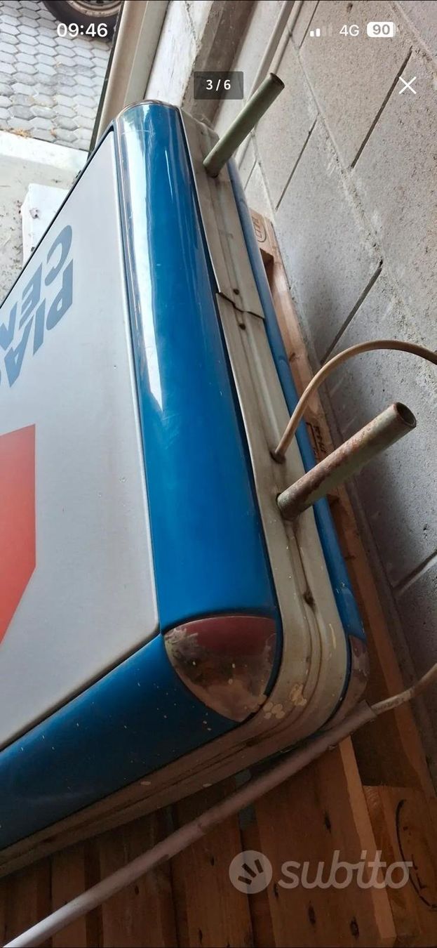 Piaggio Insegne: Leuchtreklame Piaggio Center 1x1 Meter – Difettoso da Balsthal venduto da redcarpet 6