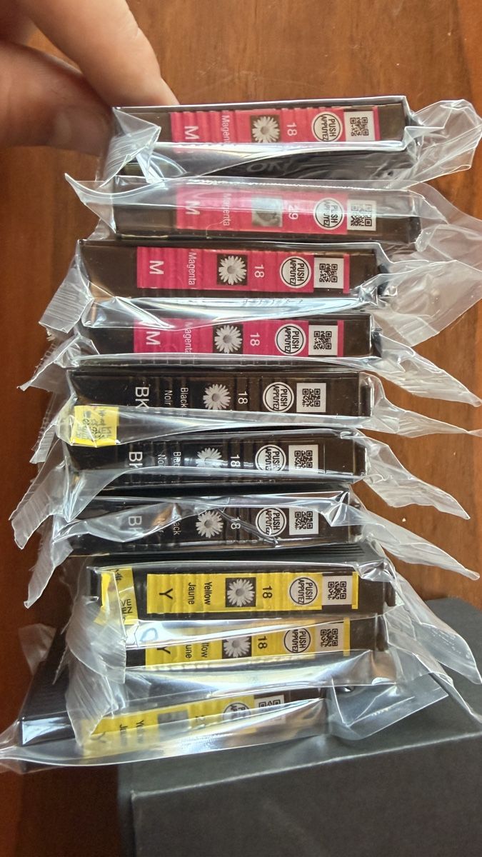 Epson Cartucce per stampanti & toner: Epson Druckerpatronen Multipack Original Neu! – Nuovo e nell'imballaggio originale da Rotkreuz venduto da perlengott
