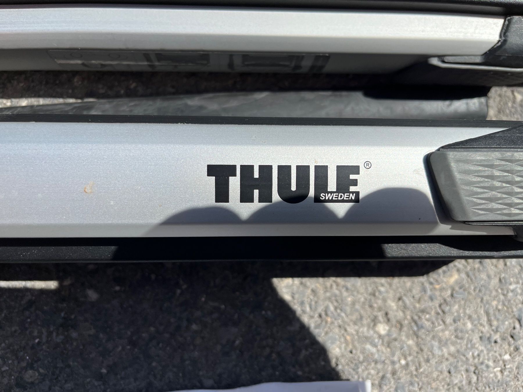 Thule Portapacchi: Thule Slide Bar 144 cm Dachträger-Traverse Paar – Usato da Mollis venduto da diligan 2
