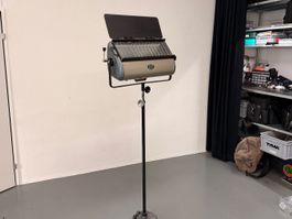 ARRI Studio Leuchte Vintage mit Original Stativ (Dekoration)