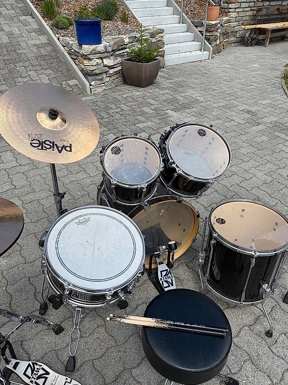 Musikinstrumente: Schlagzeug – Gebraucht aus Andermatt von rah_sf7b 3