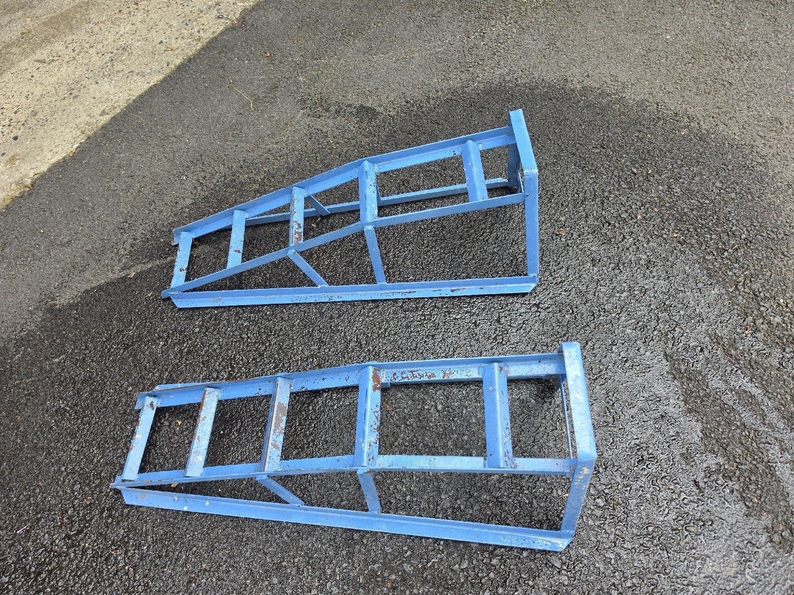 Rampe di accesso: Rampe Metall blau gebraucht – Usato da Eriz venduto da Snah1 1