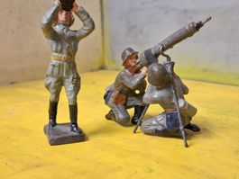 Mitrailleurs DCA LINEOL avec sous-officier aux jumelles