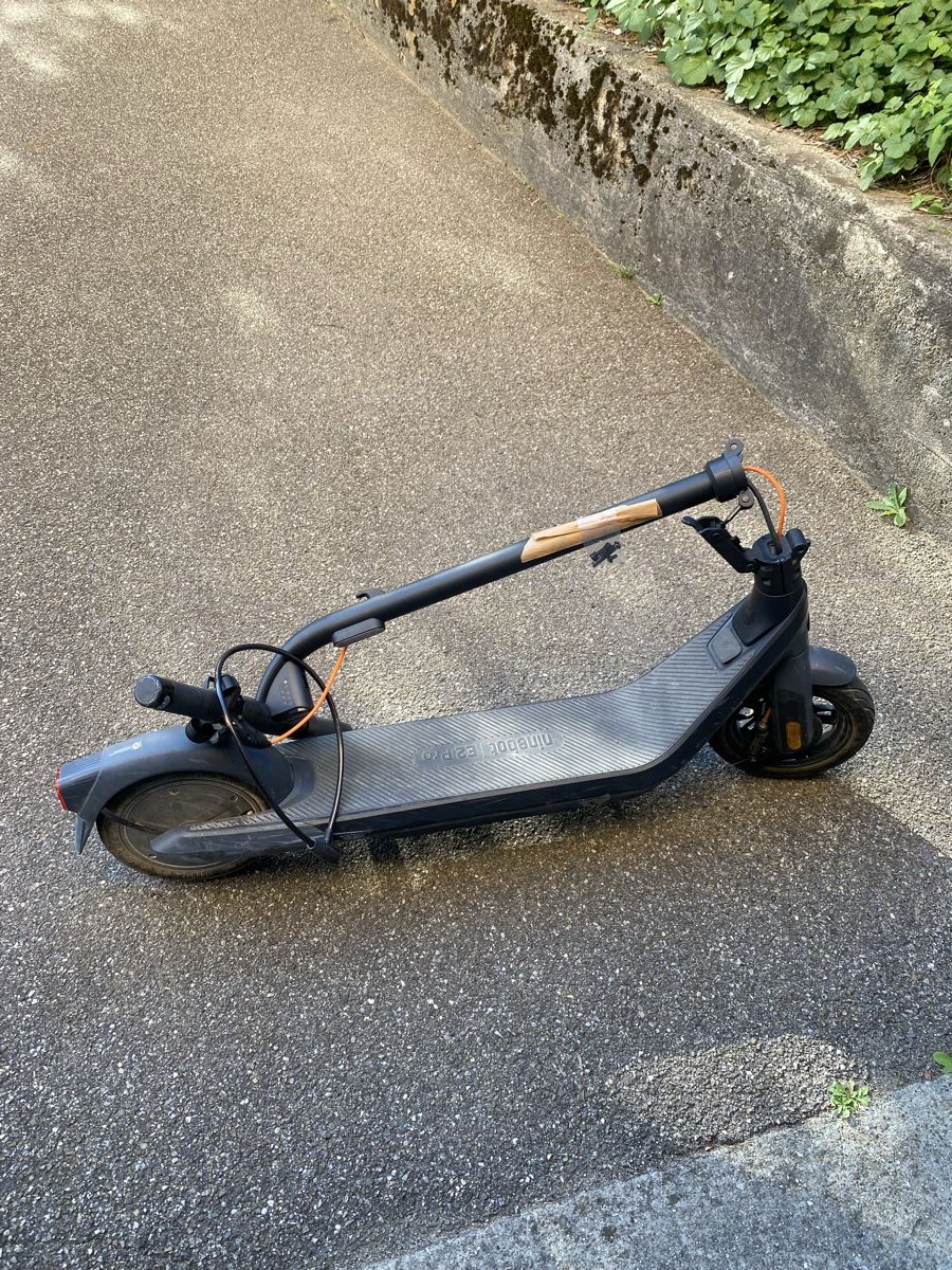 Scooter: Segeay Ninebot E2 Defekt – Difettoso da Wilen b. Wollerau venduto da marco715 1