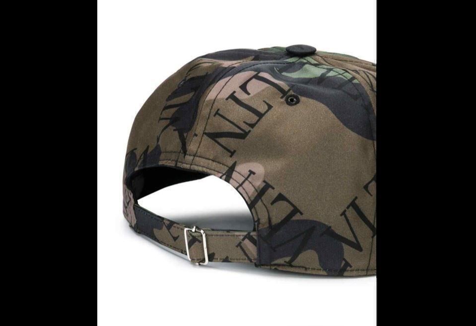 Copricapi, berretti & cappellini: Valentino VLTN Camouflage Baseball Cap – Nuovo e nell'imballaggio originale da Wettingen venduto da mvilen 1