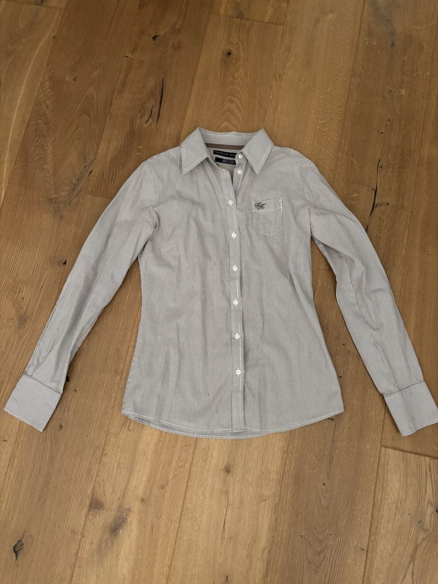Tommy Hilfiger Blusen: Tommy Hilfiger Hemd Gr. XS/S – Gebraucht aus Windisch von bymarikaa