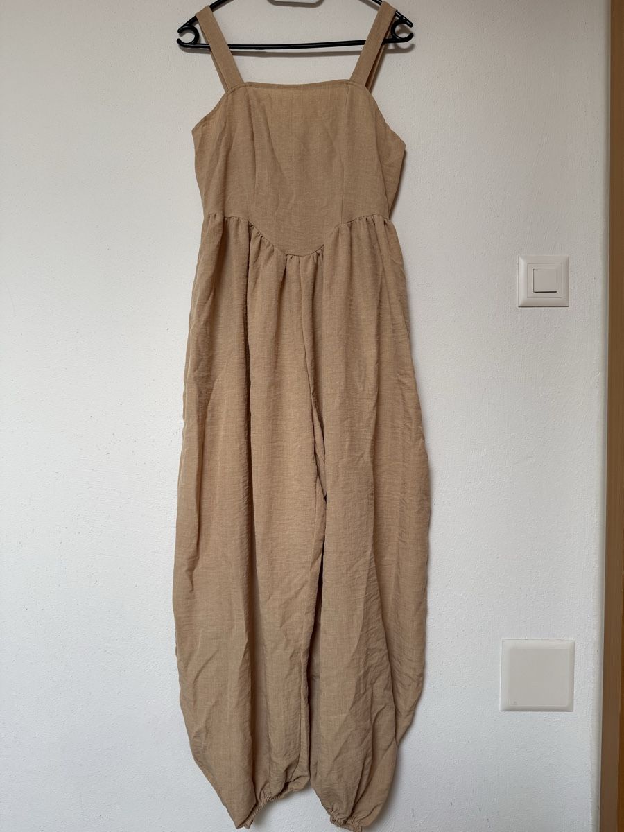 Jumpsuits: Leichter Jumpsuit in Leinenoptik – Neu (gemäss Beschreibung) aus Sigriswil von ck56 1