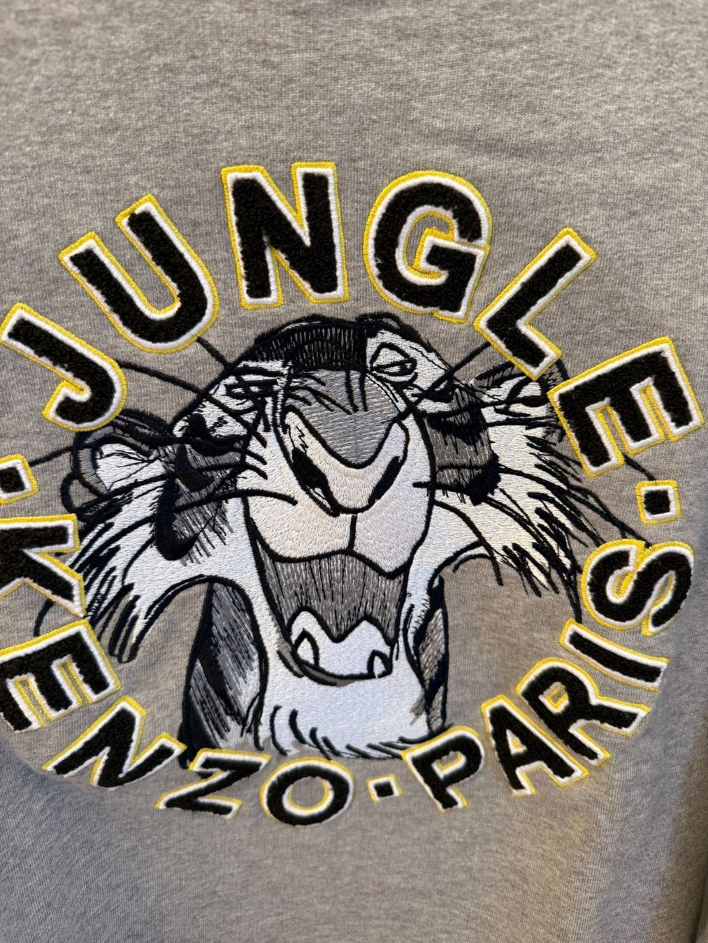 Kenzo Maglioni & Felpe: Kenzo x Disney "Tigger" Sweater, Size S – Usato da Wilen b. Wollerau venduto da ccgold 2