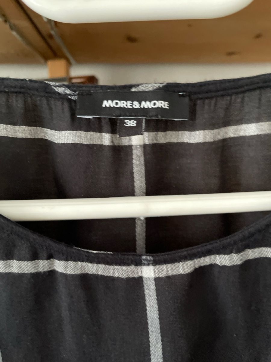 Camicette: Sommerliche Bluse von More&More, Grösse 38, Schwarz – Usato da Basel venduto da Jul17 2