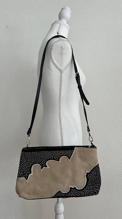 Borse da donna: Tasche Wildleder schwarz/beige – Usato da Volketswil venduto da oli_l2zq