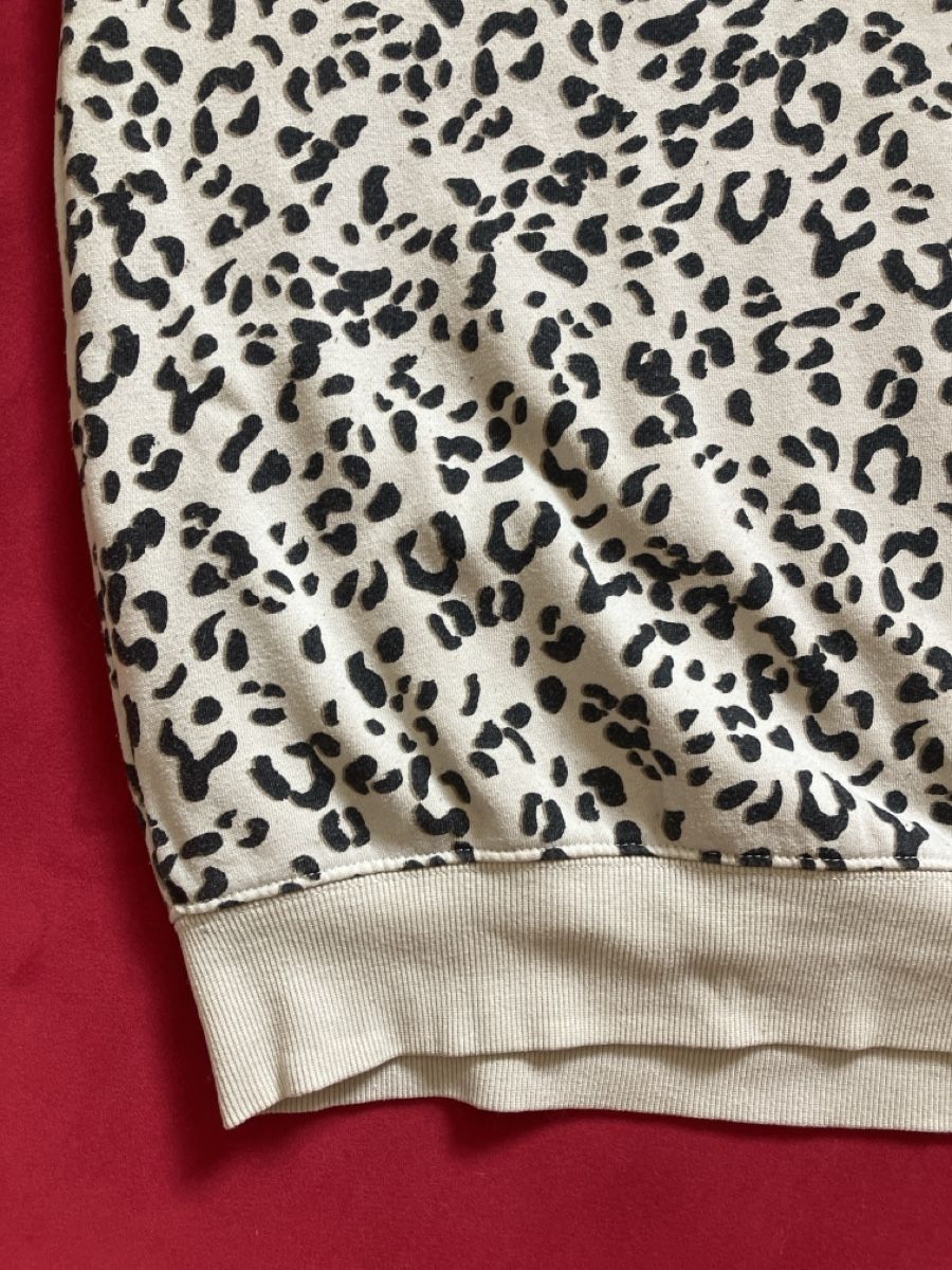 Pulls & Sweat-shirts: Damen Pullover Leo-Muster Grösse S guter Zustand – D'occasion à Muralto par jac_hkz5 3