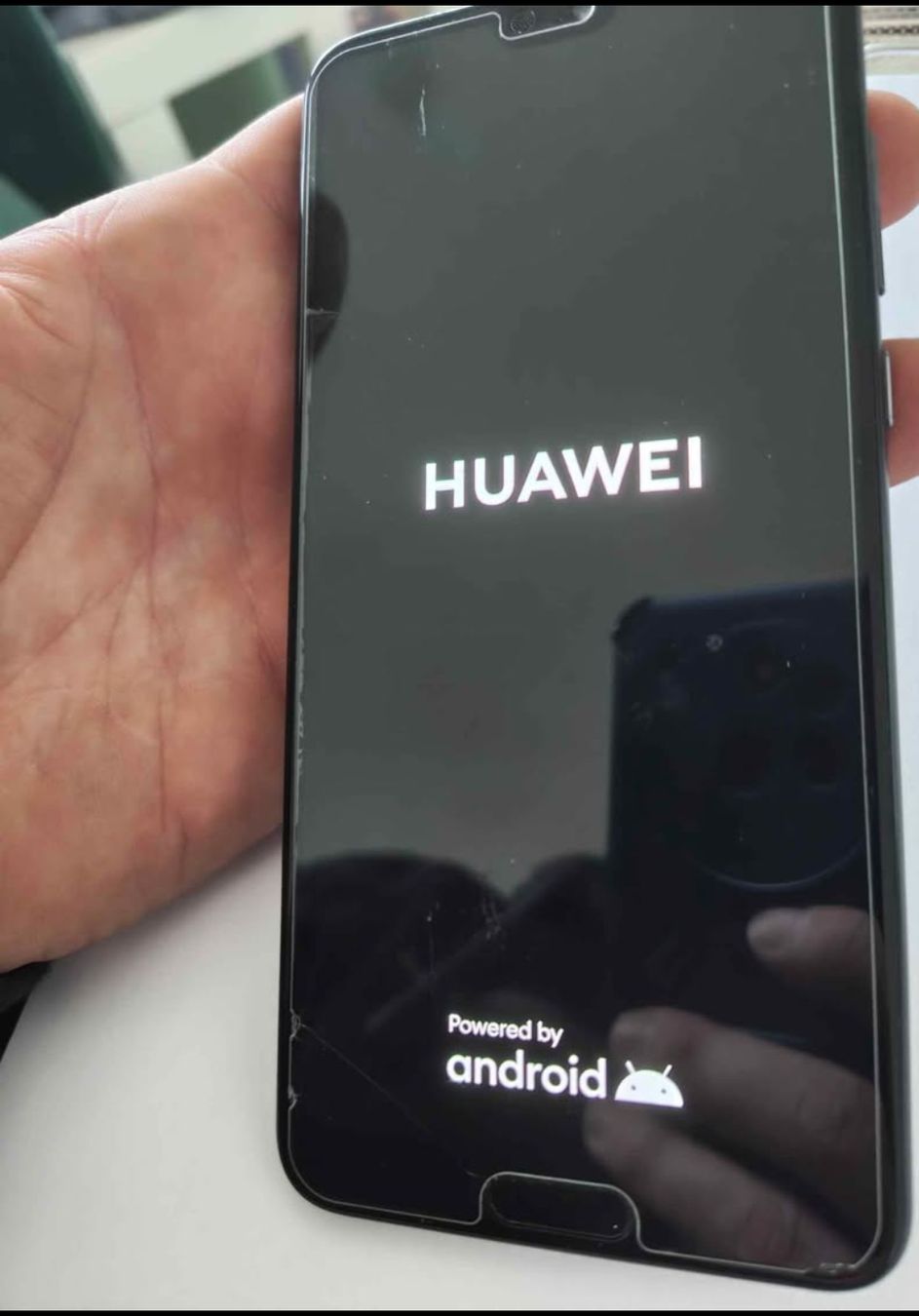 Huawei Portables: Huawei P20 Pro, Risse am Glas,  – D'occasion à Ebikon par val_w5jm 2