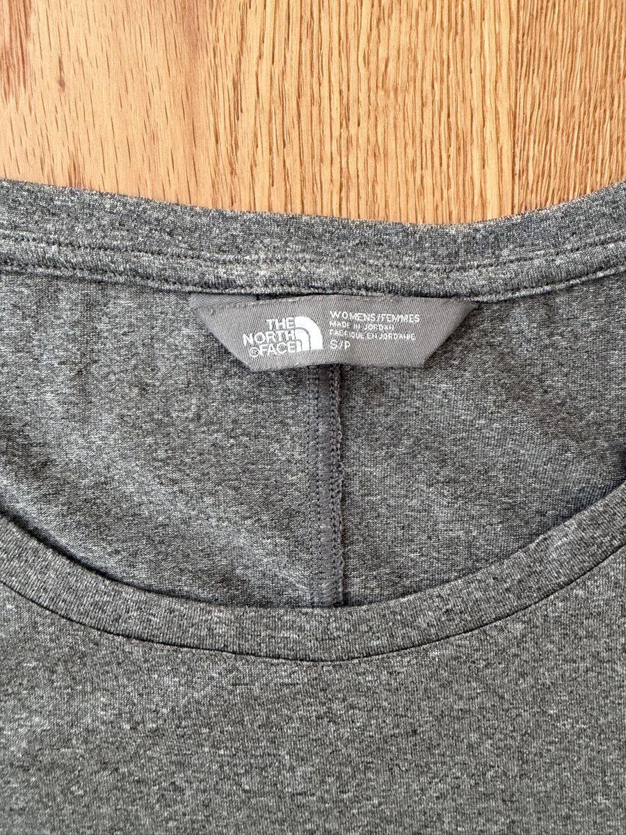 North Face T-shirts: The North Face Tshirt, Gr. S – D'occasion à Interlaken par fbnscl 1