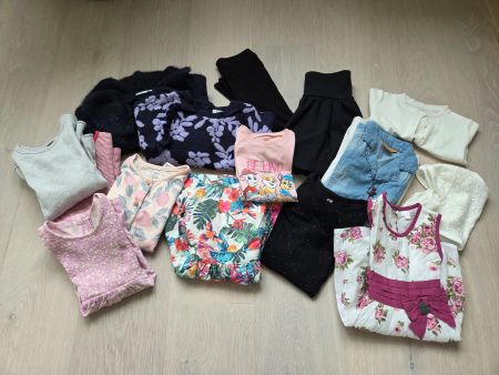 Schönes Kleiderpaket für Mädchen Gr. 86 - 116