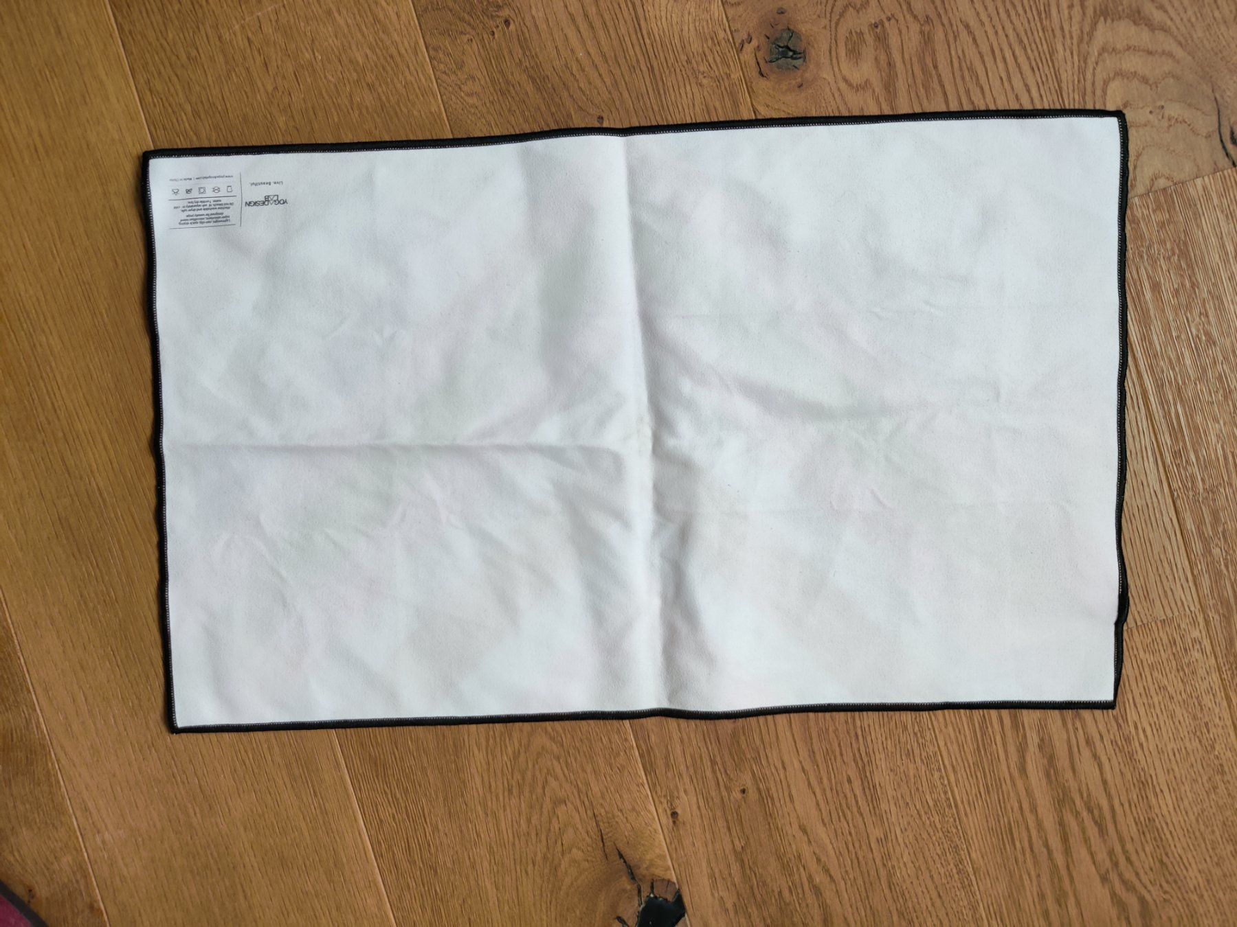 Tappetini fitness: Yoga Design lab hand towel – Usato da Ostermundigen venduto da Louhdezd 1