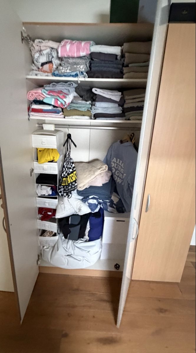 Pfister Armoires: Schrank Farbe Buche – D'occasion à hofstetten par langnau01 3