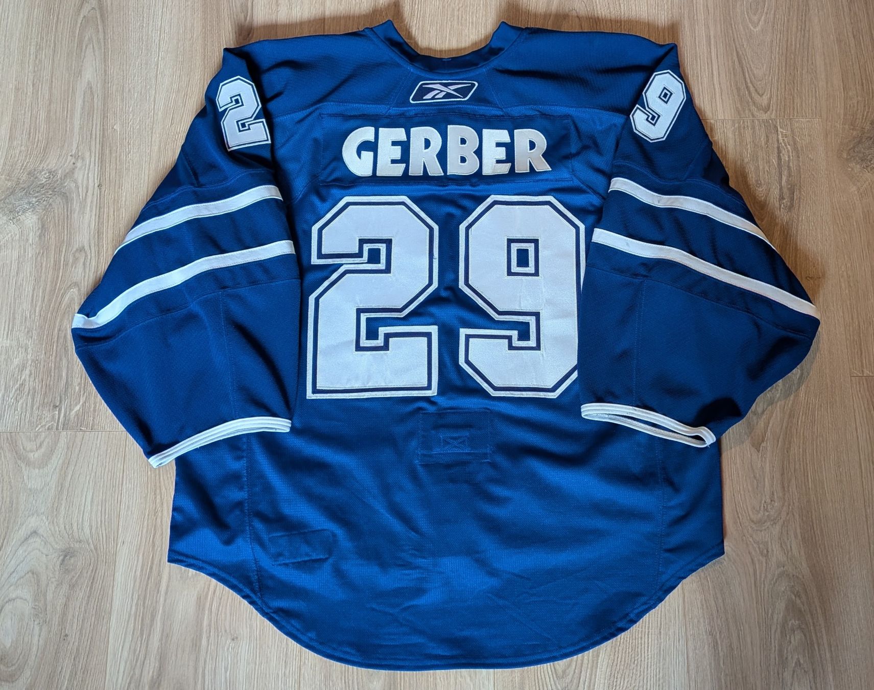 Reebok Canottiere & Pantaloni: MARTIN GERBER GAME WORN JERSEY TORONTO MAPLE LEAFS NHL – Usato da Vufflens-la-Ville venduto da ClaudeGiroux1974