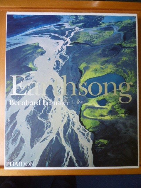 Libri: Earthsong - Bernhard  Edmaier – Nuovo (secondo la descrizione) da Brunnadern venduto da lesezirkel