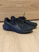 Nike Sportschuh schwarz Grösse 40.5 neu 