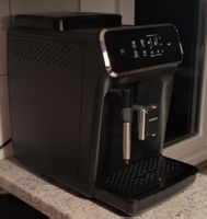 Machine à café Philips série 2200 noire en panne.