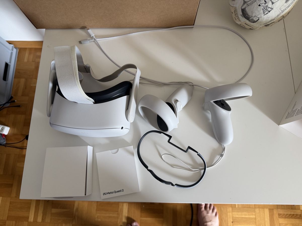 Meta Casque VR: Meta Quest 2 VR Headset 256GB with Controllers and Box – D'occasion à Rudolfstetten par skpueschel 2