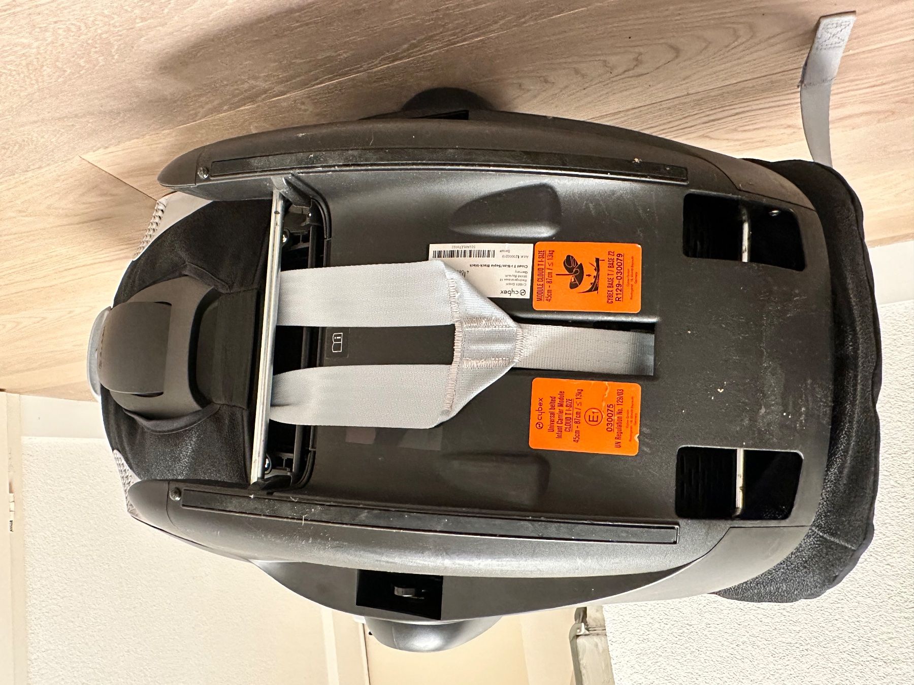 Cybex Seggiolini per auto: CYBEX Cloud T i-Size Babyschale inkl. Base T & Regenverdeck – Usato da Oetwil Am See venduto da Freshprince 7