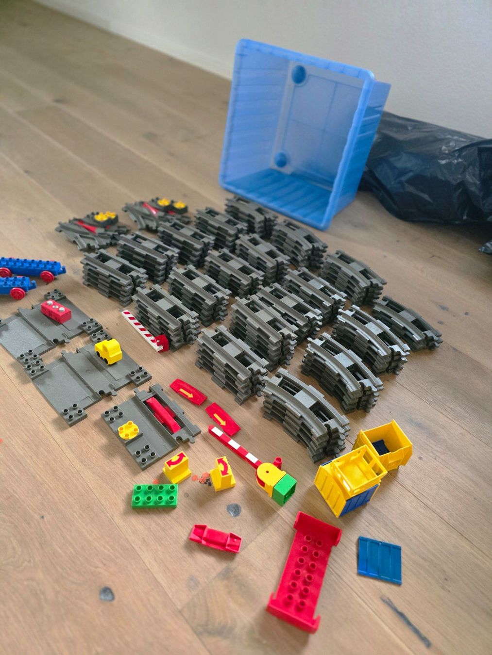 Lego Jouets: LEGO DUPLO Eisenbahnschienen-Set – D'occasion à Cham par mar_7xjb 2