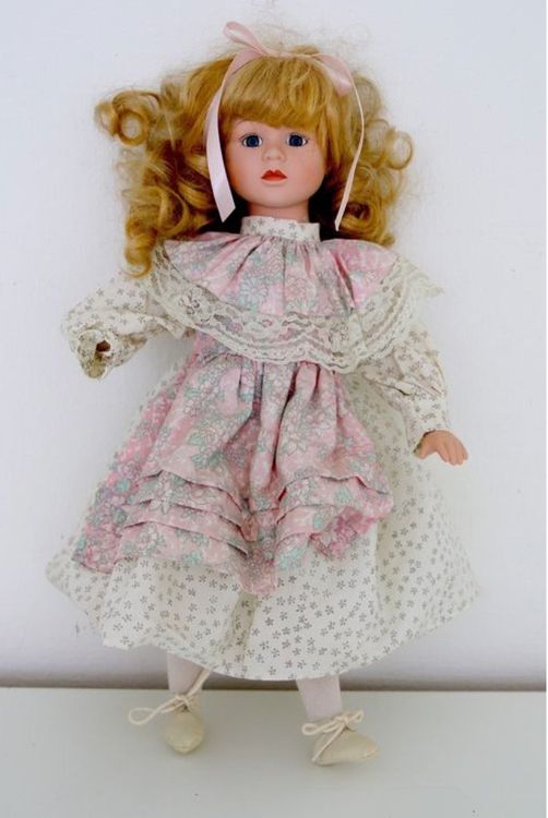  Schöne Vintage Puppe (Gebraucht) in Zürich für CHF 9 – nur Abholung auf Motiv 