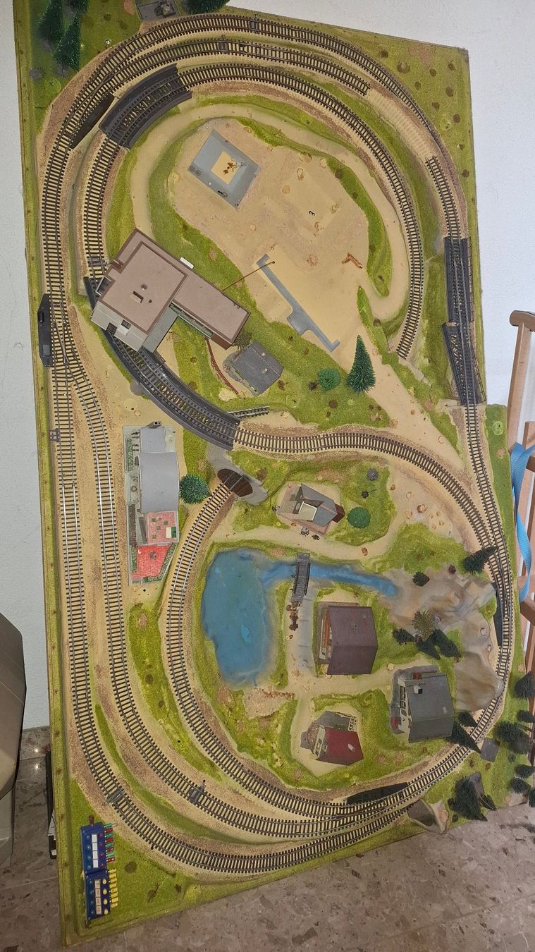 Modellini di ferrovie: Modell Eisenbahnlandschaft – Difettoso da Lütisburg venduto da erle1