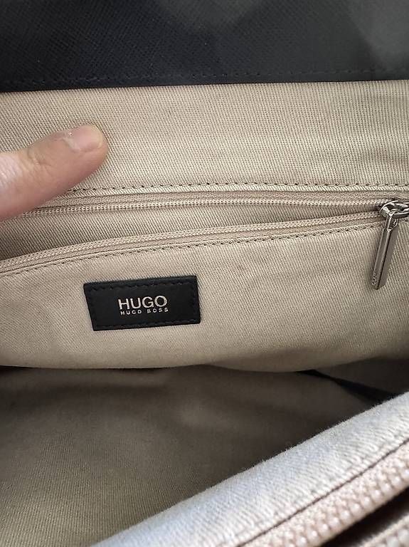 Taschen für Damen: Hugo Boss Handtasche  – Gebraucht aus Oberengstringen von Kati.vrdoljak 3