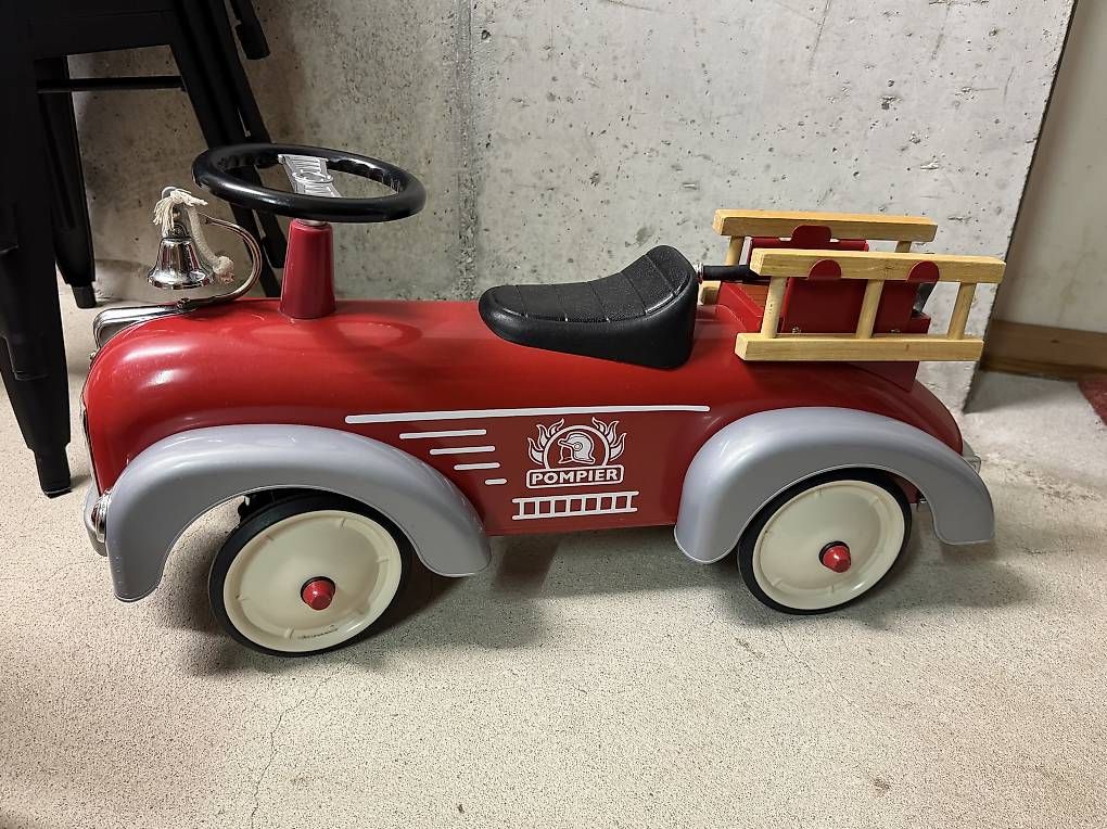 Fahrzeuge für Kinder: nostalgisches Feuerwehrauto  – Gebraucht aus Uster von san_9thy