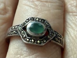 Vintage Silberring 925 Markasiten und grünem Stein