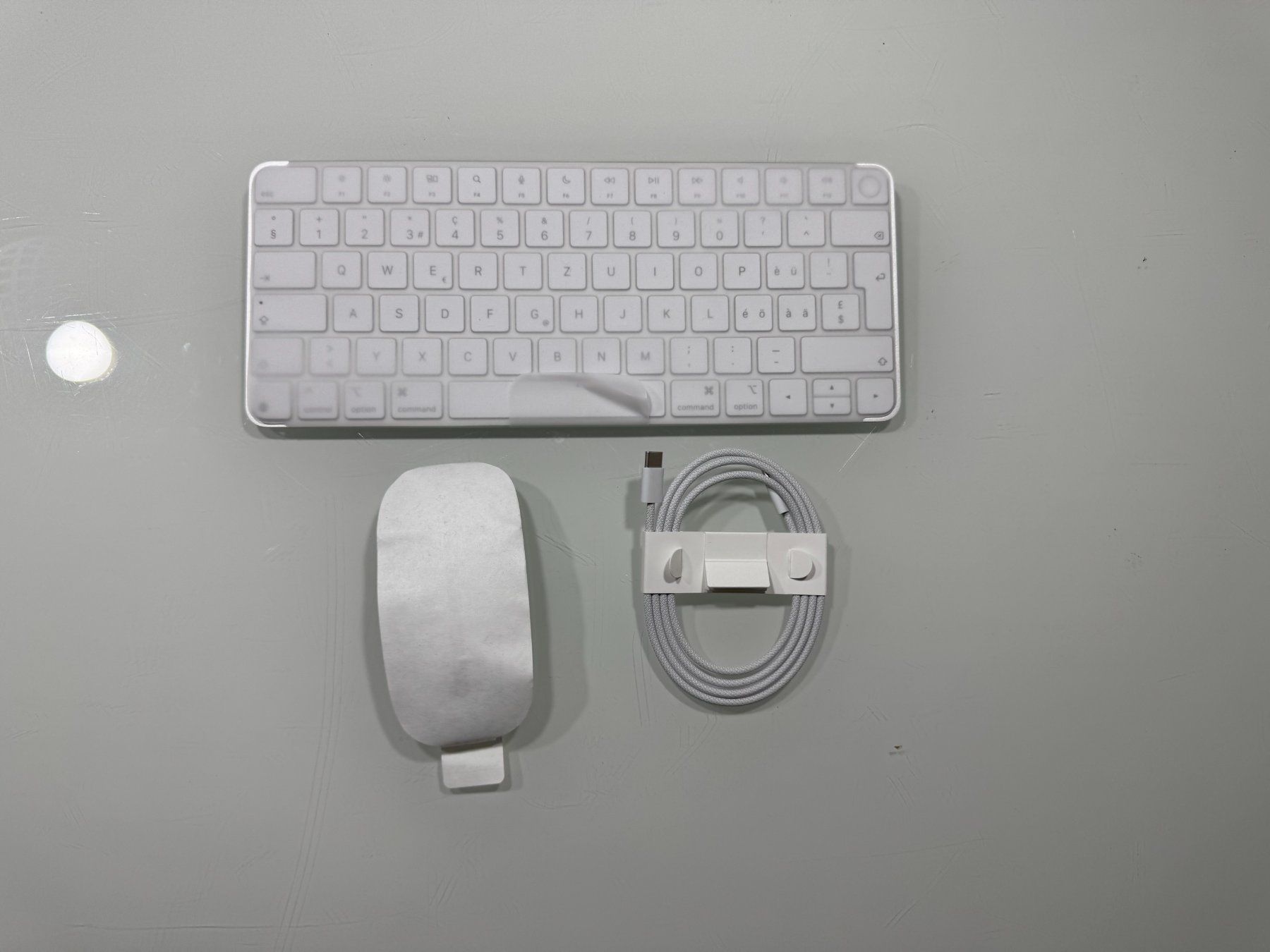 Apple Tastaturen: Apple Magic Keyboard Touch ID + Magic Mouse USB-C CH Set neu – Neu und originalverpackt aus Basel von Francis1337