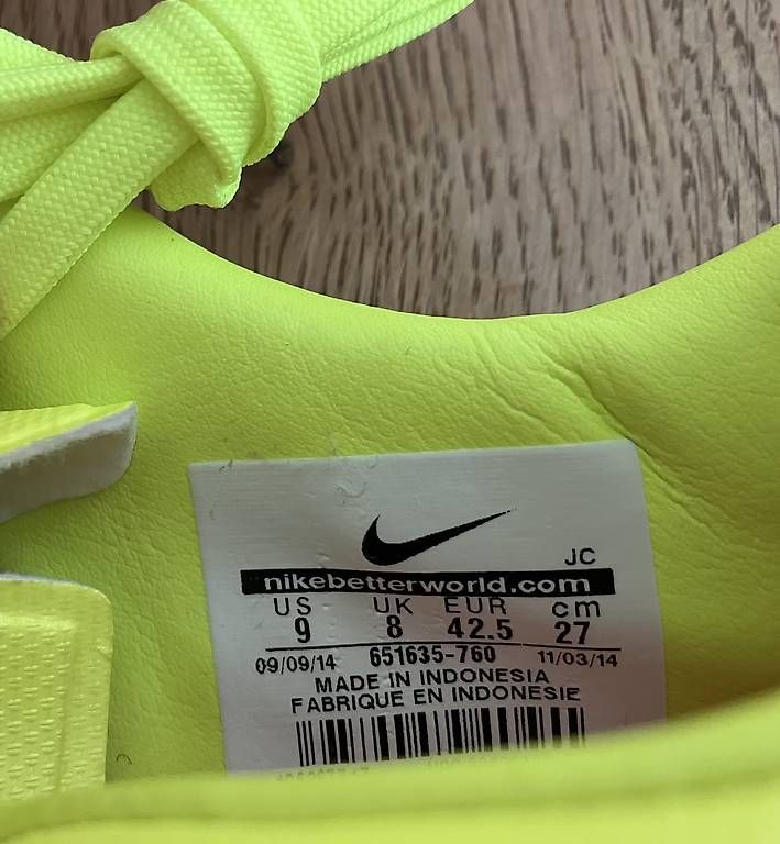 Scarpe da uomo: Neue Sport-Schuhe Gr. 42,5  – Usato da Winterthur venduto da Stollentroll 1