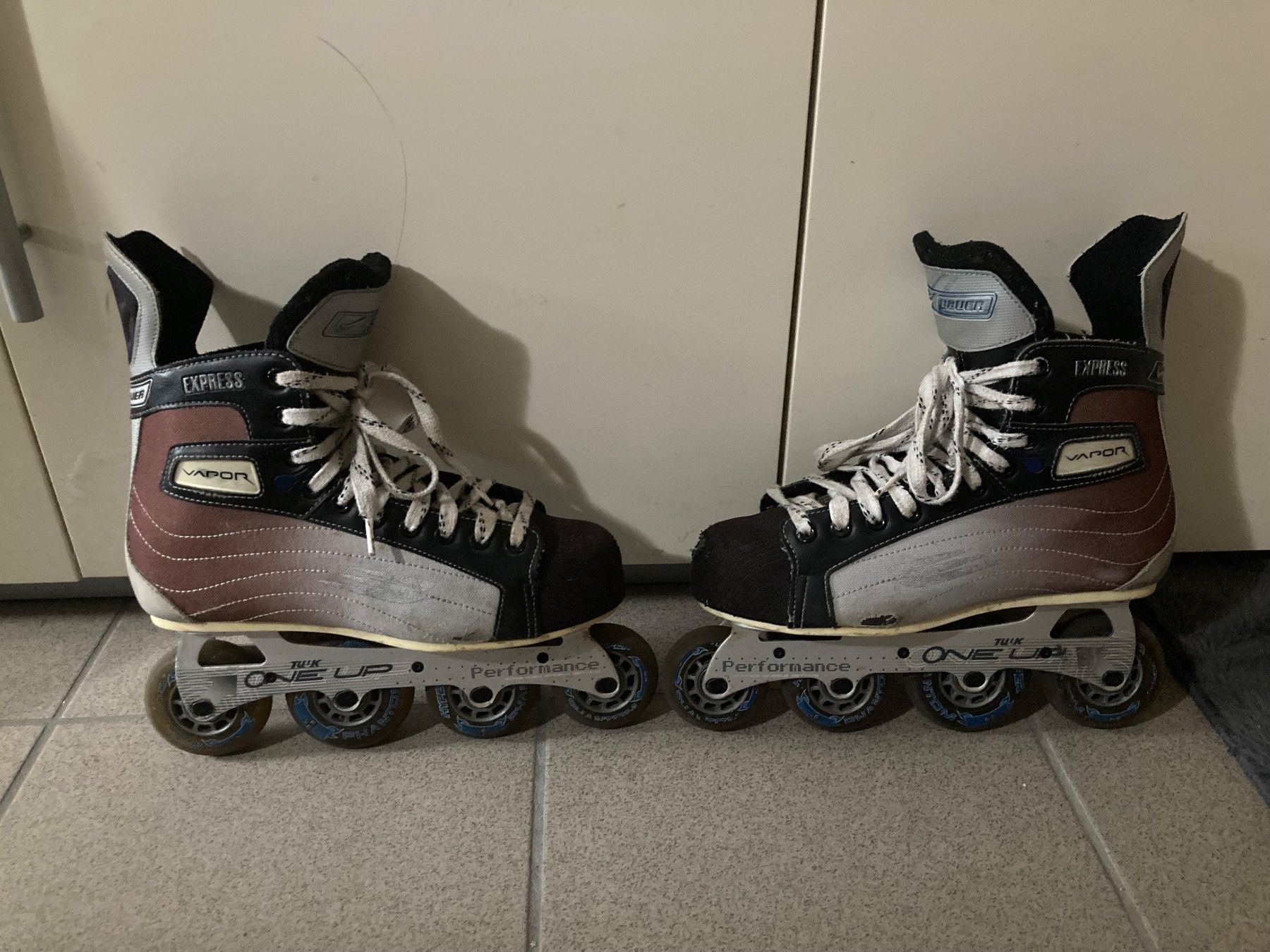 Bauer Inline-Skating & Rollschuhe: Bauer Inline Hockey Skate gr. 41-42 – Gebraucht aus Camorino von Vasal
