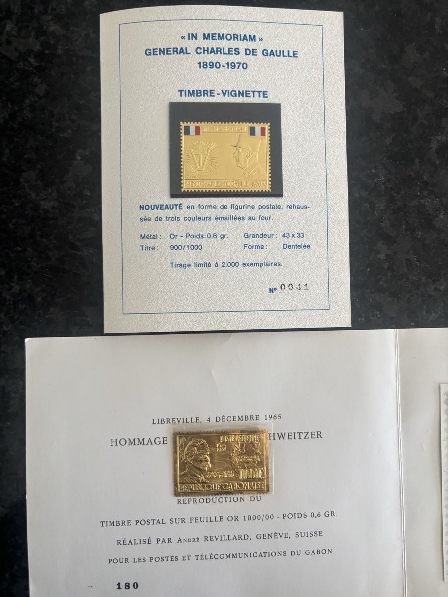 Raccolte di bollini & punti: Lot de 2 timbres en Or – Nuovo e nell'imballaggio originale da Grandcour venduto da Fofe27
