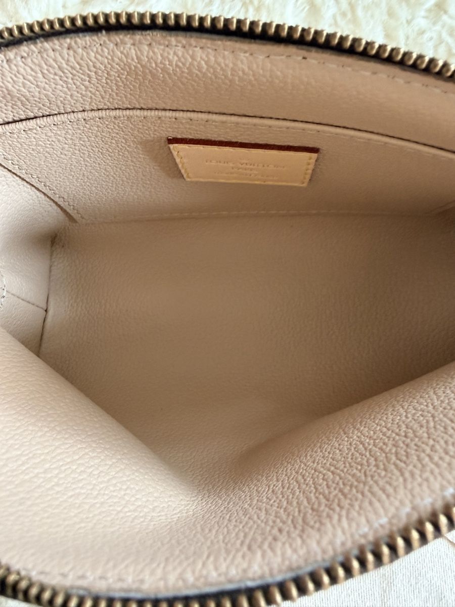 Louis Vuitton Taschen für Damen: Trousse Vuitton – Gebraucht aus Lausanne von Meganelausanne 5