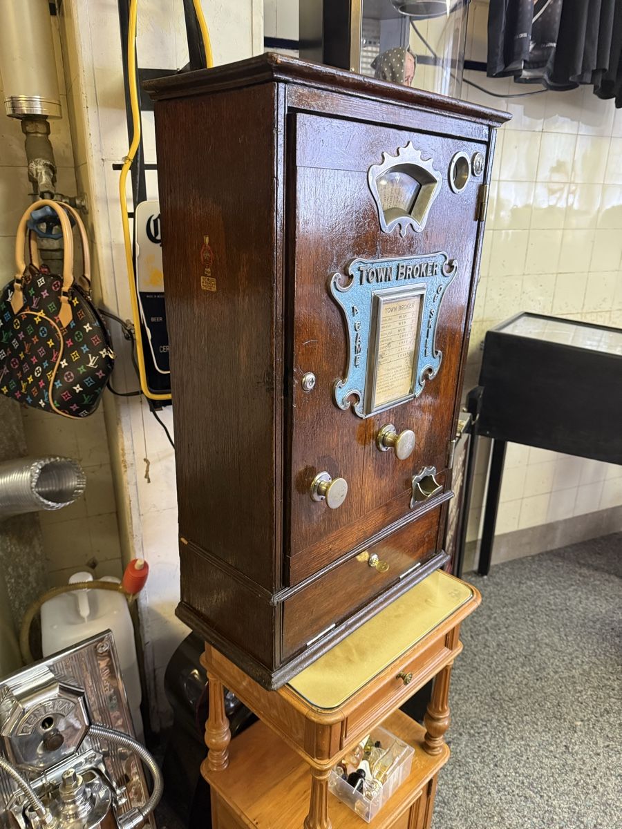 Slot Machine: Antiker Spielautomat  – Usato da bern venduto da Seeburg 1