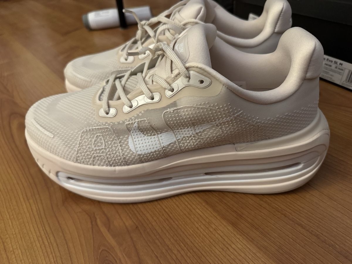 Herrenschuhe: Nike Vomero Premium eur 47 – Neu (gemäss Beschreibung) aus Rapperswil SG von pli_fz9r