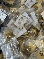 40 Pins Tennis Vintage OVP