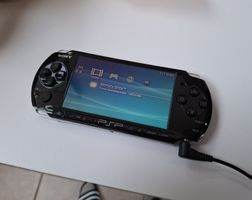 PSP Slim mit div. Spielen