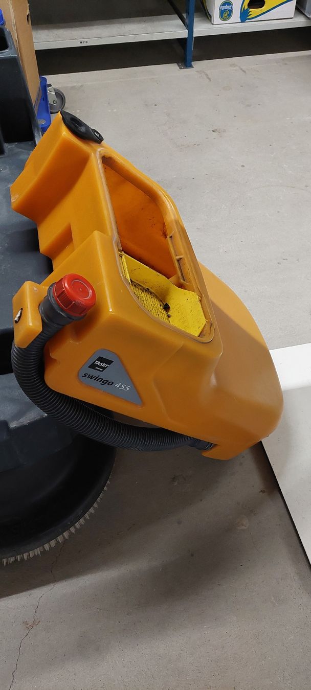Alle Maschinen: Taski Swingo 455 Scheuersaugmaschine, gebrauchter Zustand, – Gebraucht aus Rothenburg von Schomi3 4