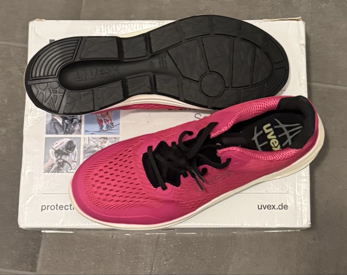 Damenschuhe: Safety Shoes – Neu (gemäss Beschreibung) aus Wil SG von inn_9tbd