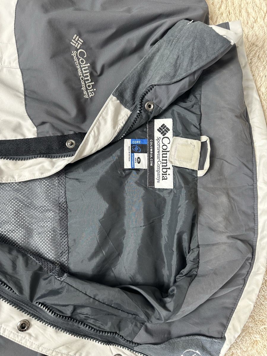 Columbia Giacche: Veste Columbia blouson Imperméable gris clair - Taille XL – Usato da Neuchâtel venduto da aliceguins 6